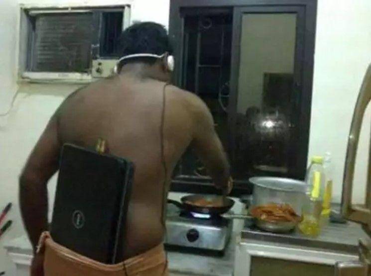 bapak-bapak ambil alih dapur (facebook.com/prestigeholic)