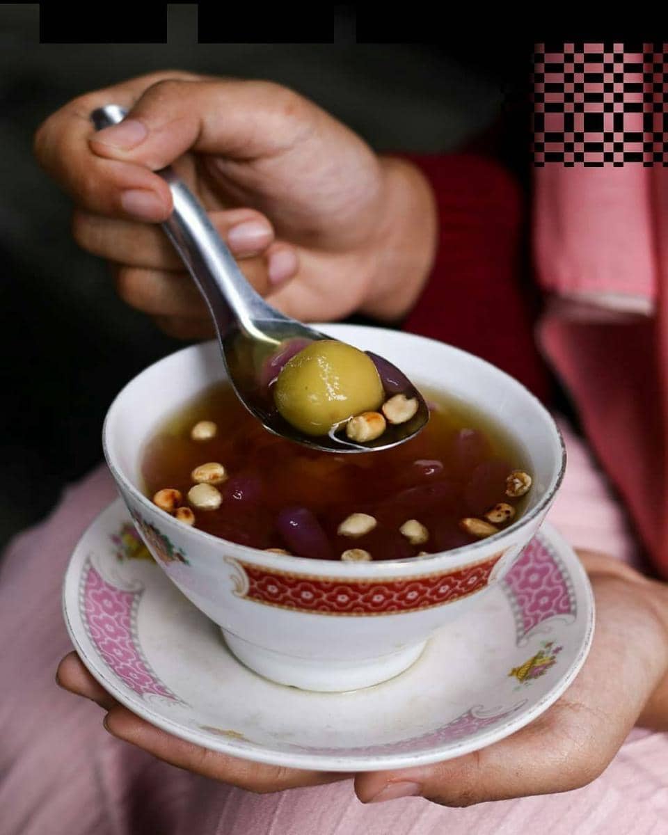 Wedang Ronde (instagram.com/ surakartaculinary)
