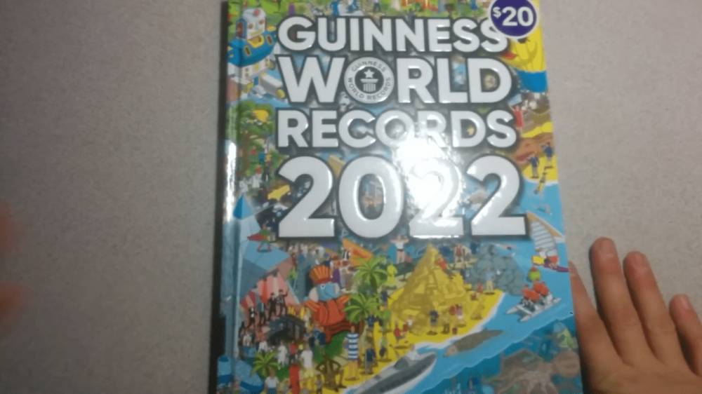 buku Guinness Book of World Records (youtube.com/penguinm99)