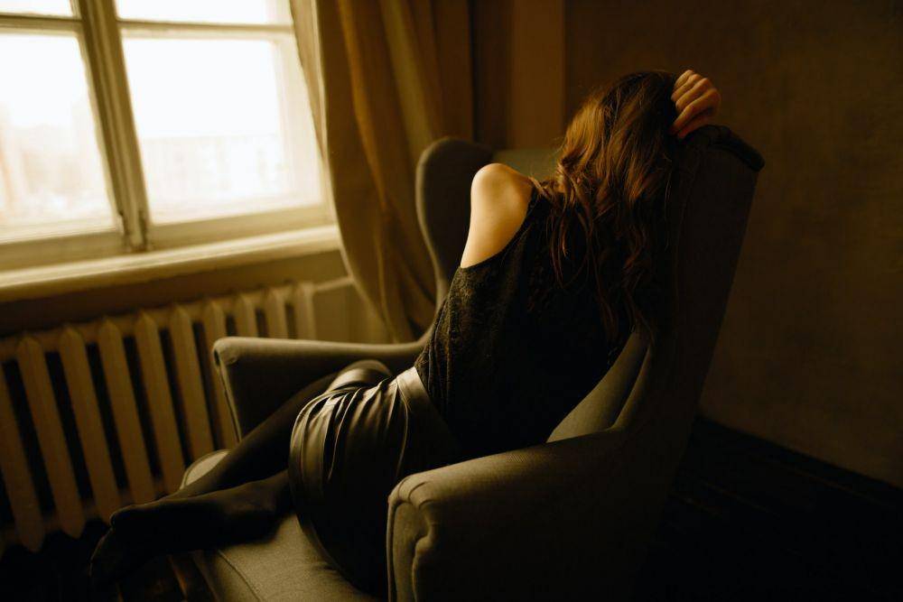 ilustrasi double depression atau depresi ganda (unsplash.com/Dmitry Schemelev)