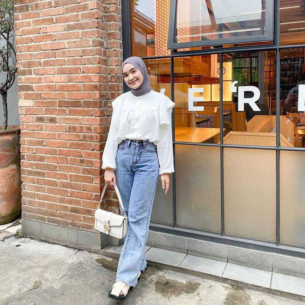 potret OOTD (Instagram.com/karinasantii)