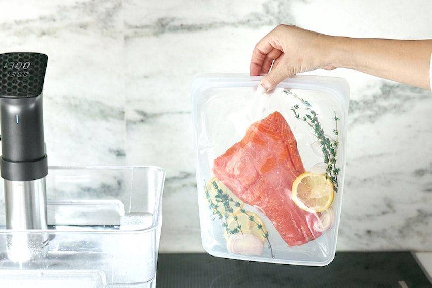 ilustrasi teknik memasak sous vide (theinspiredhome.com)
