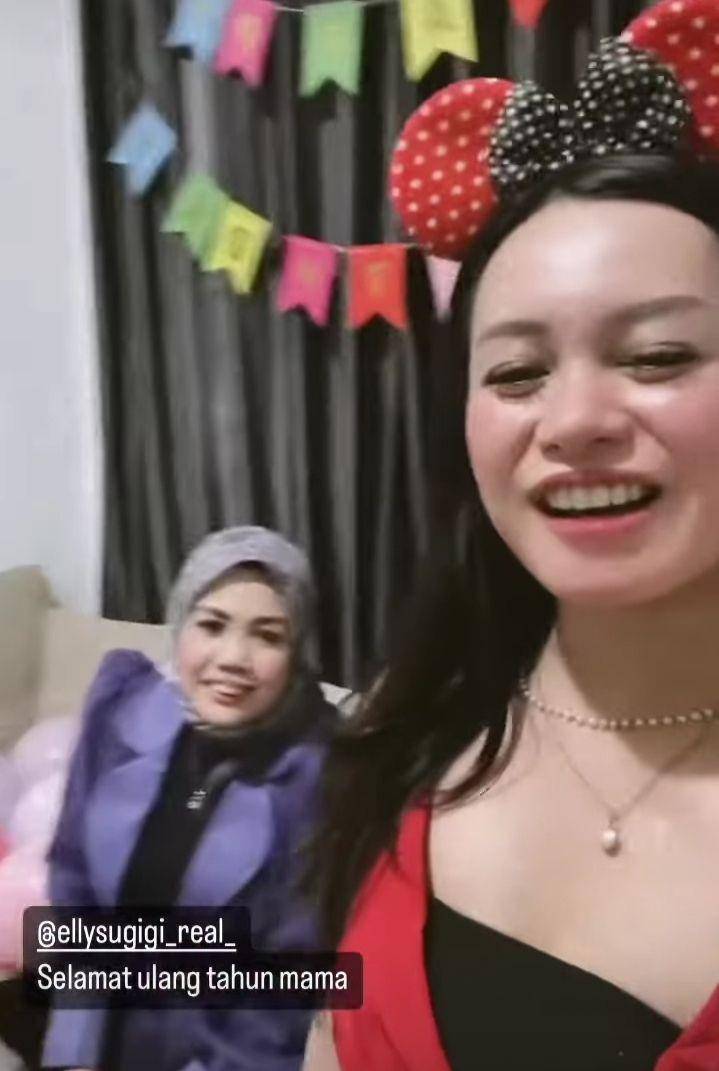 potret kejutan ultah ke-51 Elly Sugigi (instagram.com/ellysugigi_real_)