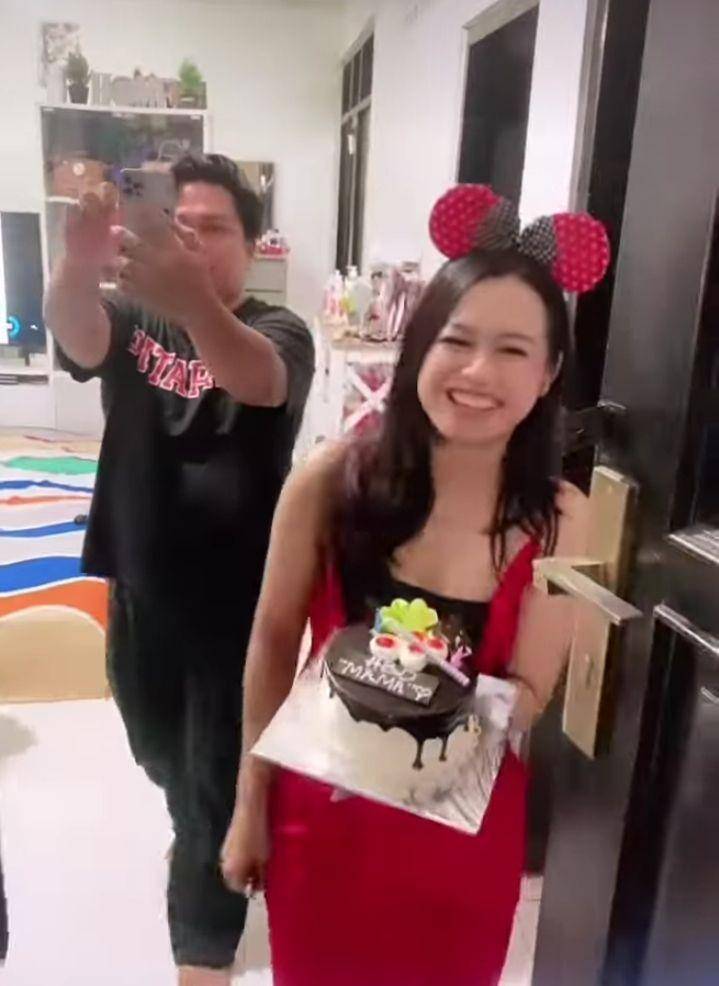 potret kejutan ultah ke-51 Elly Sugigi (instagram.com/ellysugigi_real_)