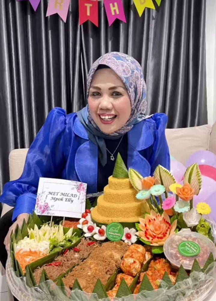 potret kejutan ultah ke-51 Elly Sugigi (instagram.com/ellysugigi_real_)
