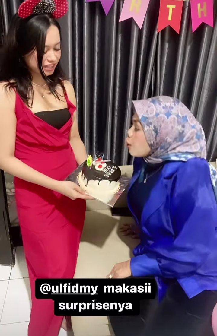 potret kejutan ultah ke-51 Elly Sugigi (instagram.com/ellysugigi_real_)
