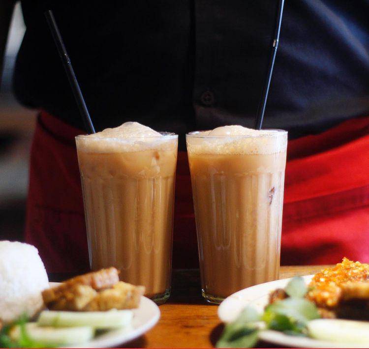 teh tarik (instagram.com/misterbaqar)