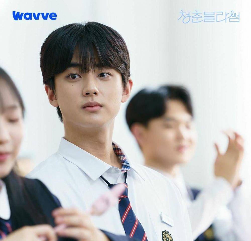 Kim Min Kyu di drama Seasons of Blossom (instagram.com/wavve.official)