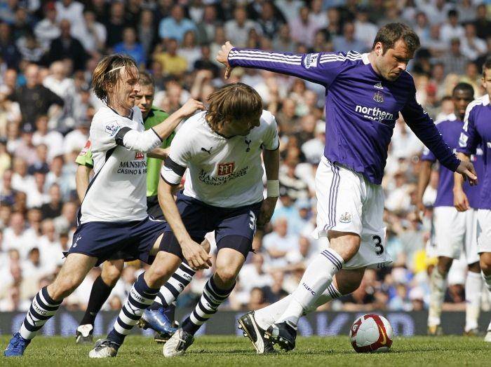Mark Viduka (twitter.com/classicshirts)