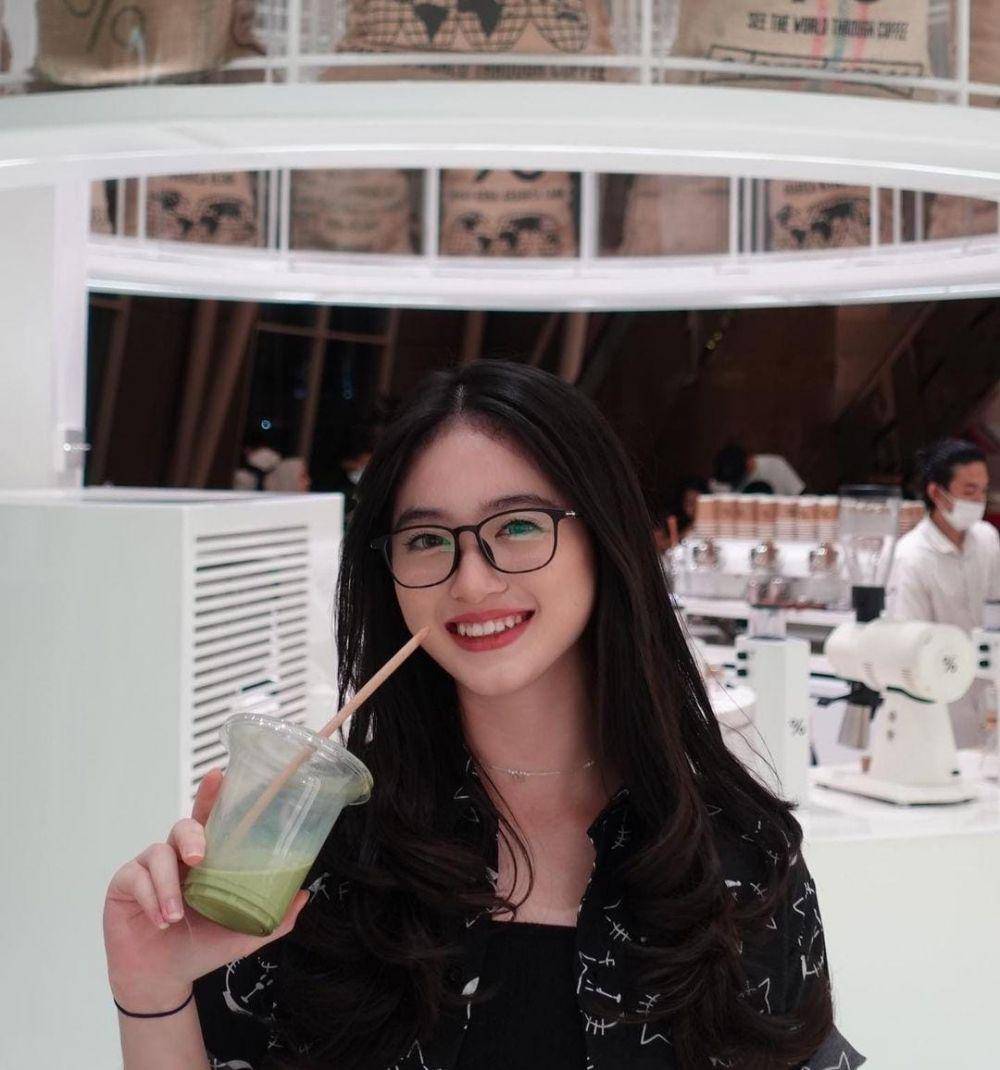 Eve Antoinette eks JKT48 (instagram.com/eveantoinettei)