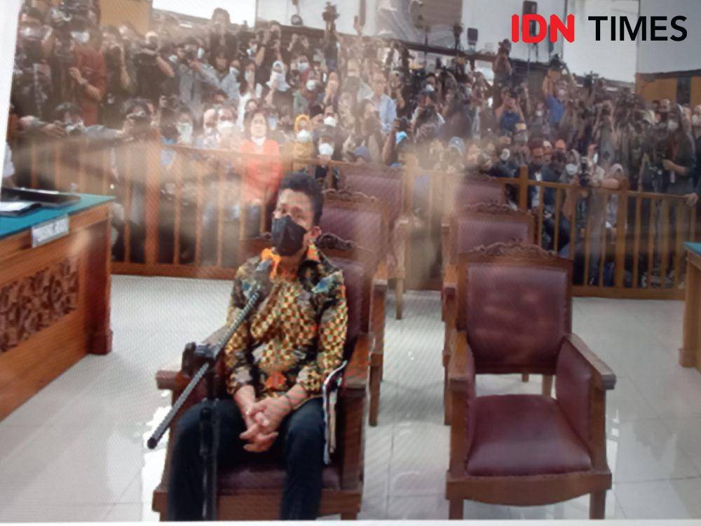 Tersangka pembunuhan berencana Brigadir J, Ferdy Sambo menjalani sidang di Pengadilan Negeri Jakarta Selatan (PN Jaksel). (IDN Times/Aryodamar)