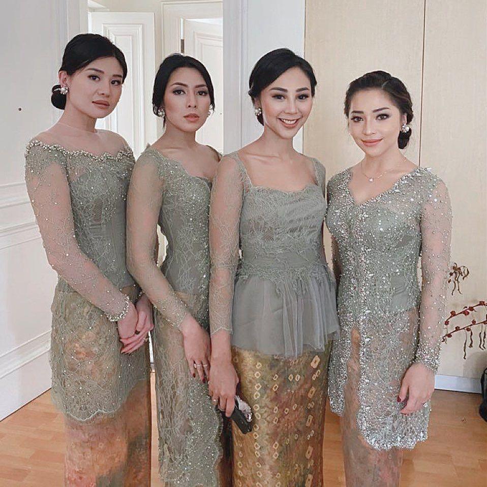 Kebaya hijau bridesmaid. (intagram.com/anjiasmara)