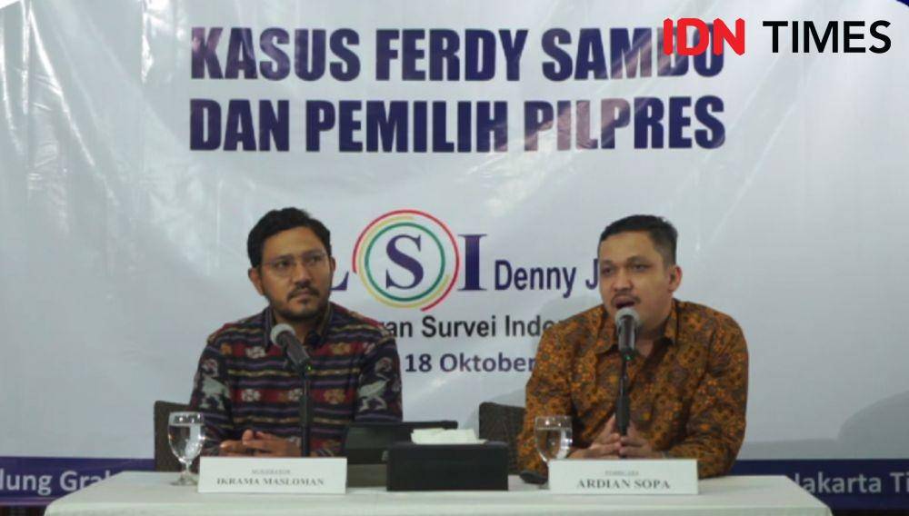 LSI Denny JA merilis hasil survei tingkat kepercayaan pada publik terhadap institusi Polri usai kasus Ferdy Sambo di Jakarta, Selasa (18/10/2022). (IDNTimes/Istimewa)