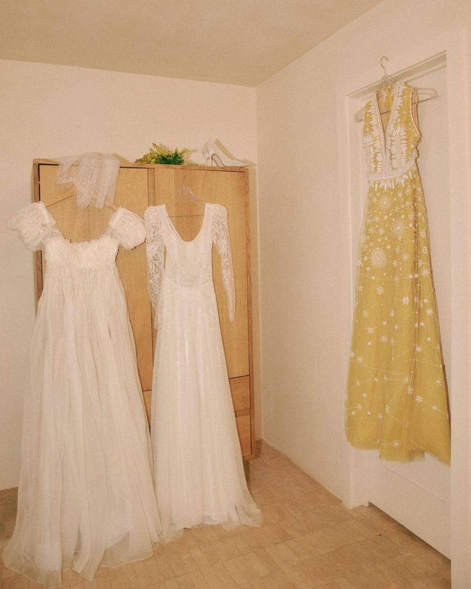 Gaun pengantin aktris Gong Hyo Jin. (ig/rovvxhyo)