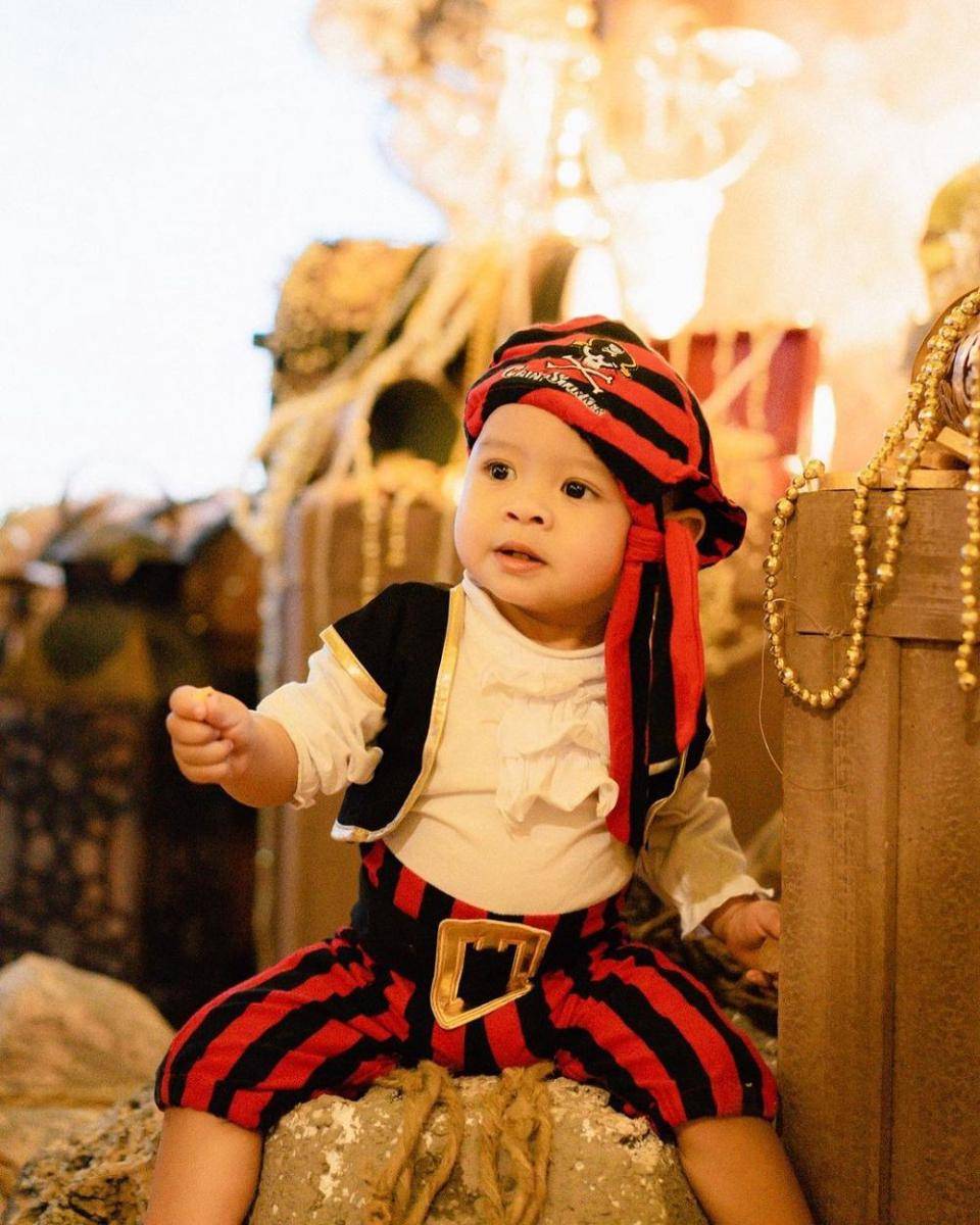 Ulang tahun pertama Akio, anak Arief Muhammad 'Mak Beti' (Instagram.com/ariefmuhammaddd_/)