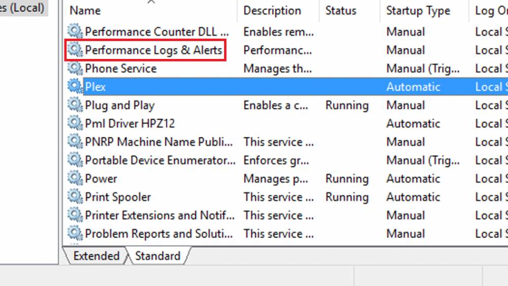 tampilan aplikasi Performance Logs & Alerts (howtogeek.com)