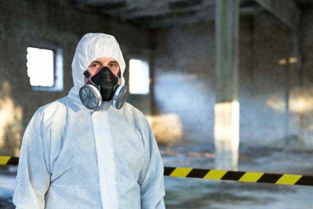 ilustrasi menggunakan masker respirator (cority.com)