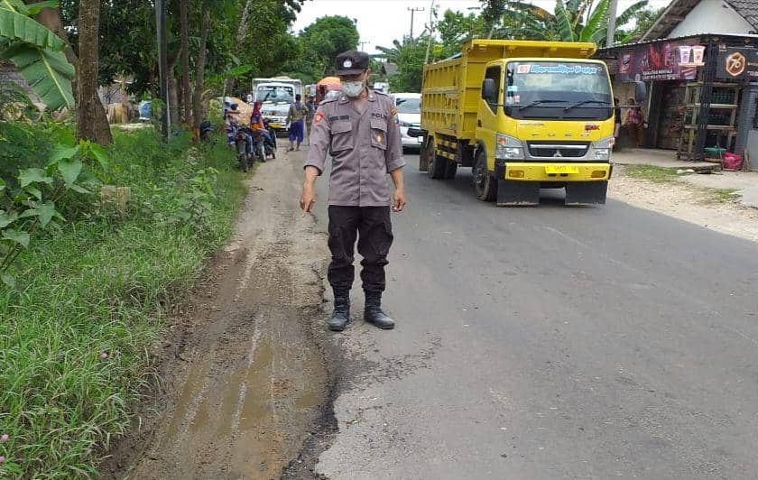 Hindari jalan berlobang, pengendara motor di Tuban tewas terlintas truk. Dok Satlantas Polres Tuban