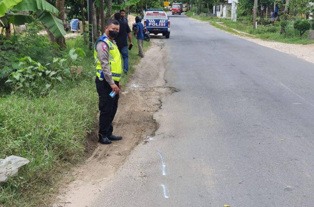 Hindari Jalan Berlubang, Pria di Tuban Tewas Terlindas Truk