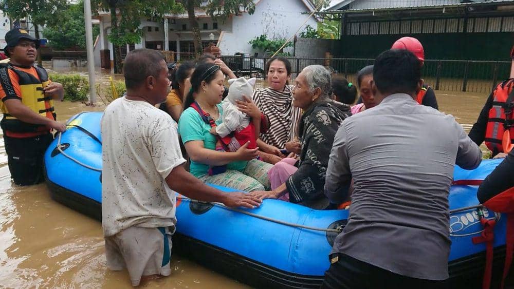 Warga di Trenggalek dievakuasi. IDN Times/ Bramanta Pamungkas