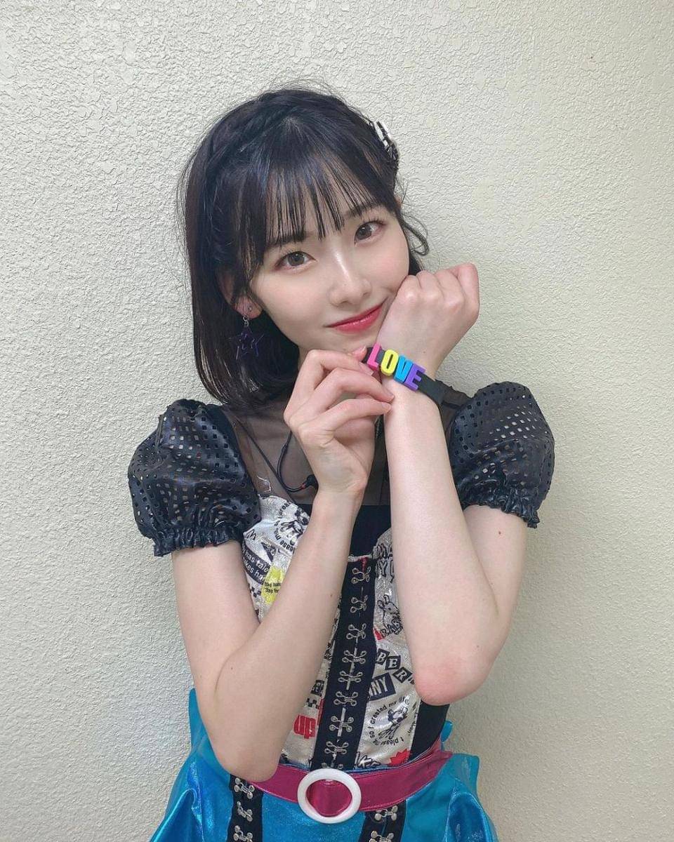 Asai Nanami (instagram.com/naamin48_)