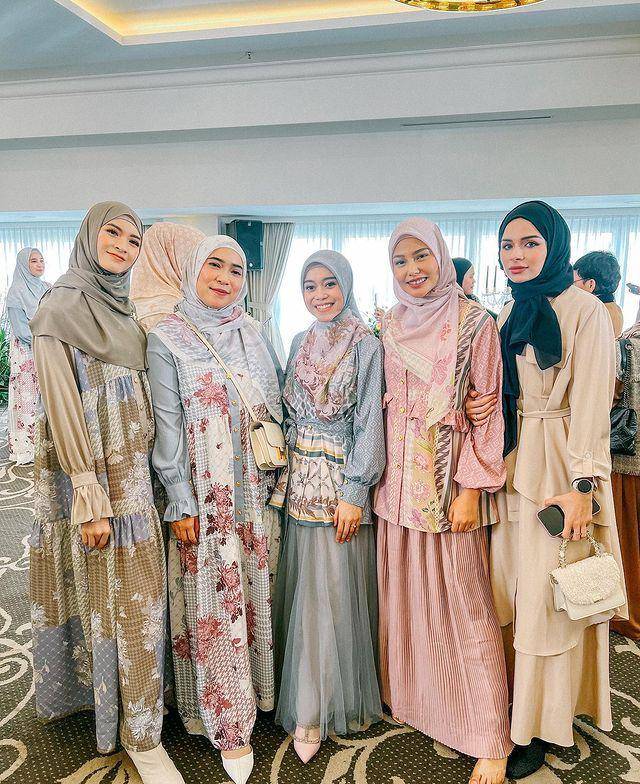 Dara Arafah dan rekan artis (instagram.com/daraarafah)