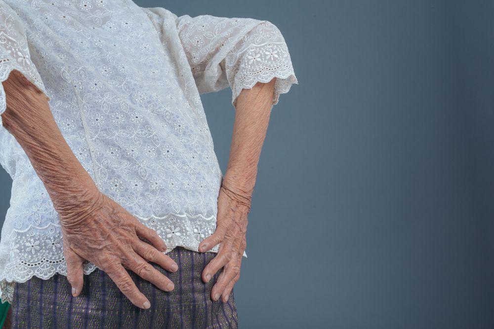 Hari Osteoporosis Sedunia, Kenapa Osteoporosis Terjadi Saat Menopause?