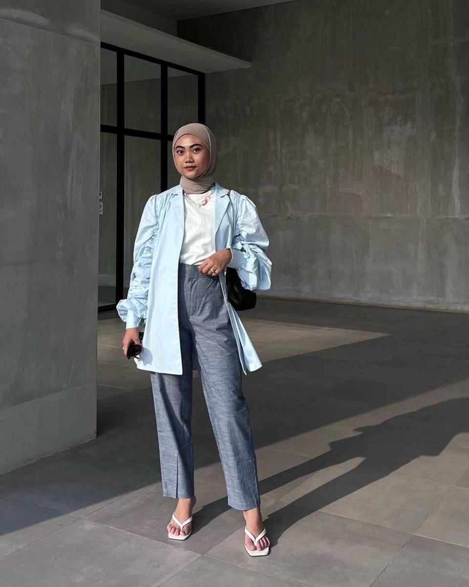 Potret OOTD (Instagram.com/sherlyrumamby)