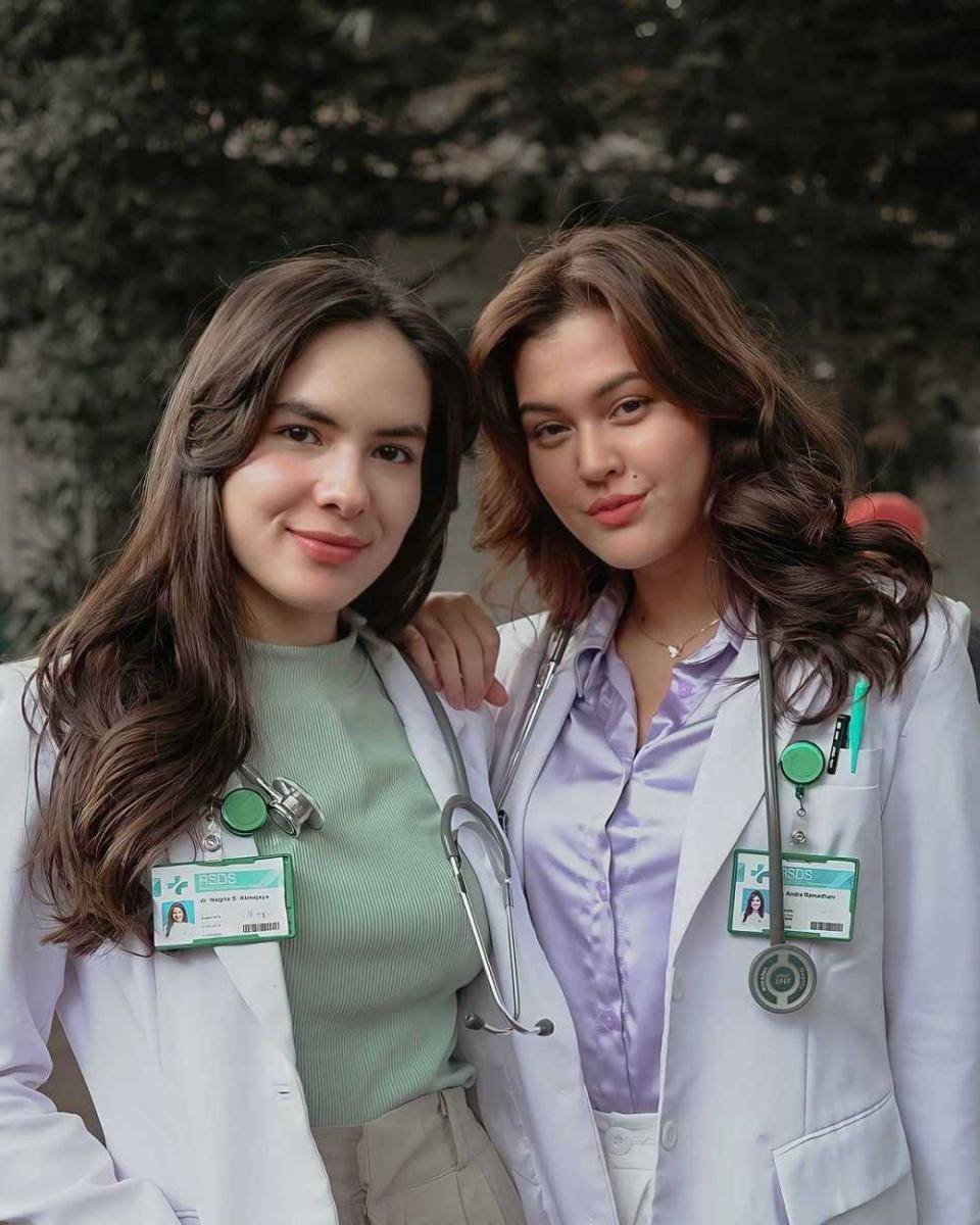 potret Steffi dan Rebecca (instagram.com/rebeccatamara)