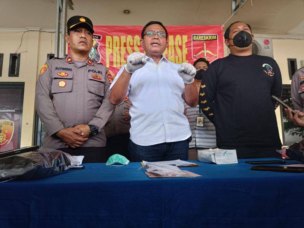 Kasat Reskrim Polres Metro Bekasi, AKBP Aris Timang. (IDN Times/Imam Faishal)