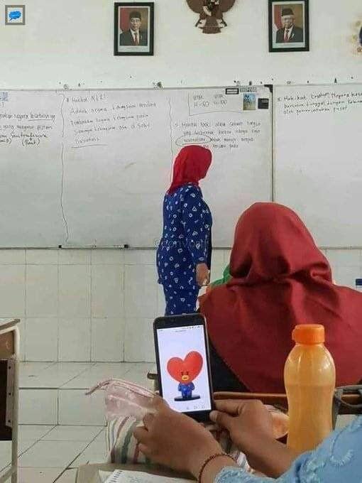 hal tak terduga di dalam kelas (twitter.com/txtdaripelajar)