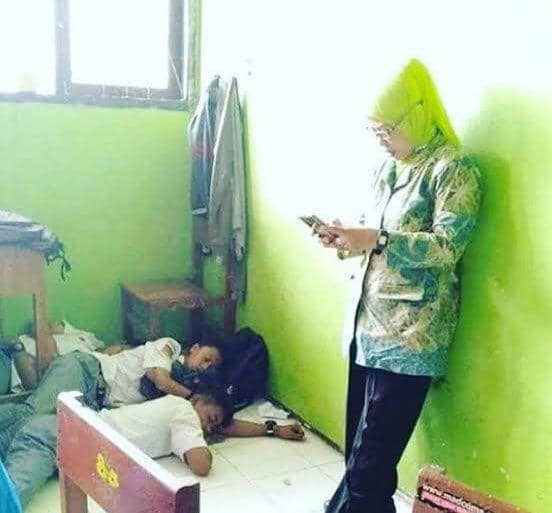 hal tak terduga di dalam kelas (twitter.com/txtdaripelajar)