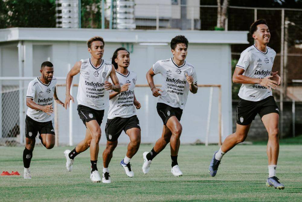 Pemain Bali United jalani latihan. (baliutd.com)