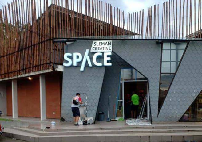 Sleman Creative Space, Taman Kuliner, Condong Catur, Depok, Sleman. Instagram/tamankulonerconcat