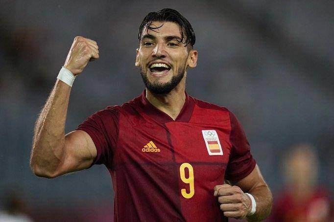 Rafa Mir saat membela Timnas Spanyol di Olimpiade 2020. (instagram.com/rafamir33)