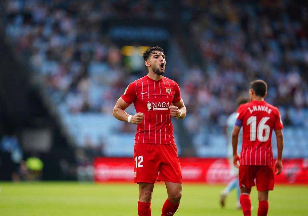 Rafa Mir saat berseragam Sevilla. (instagram.com/rafamir33)