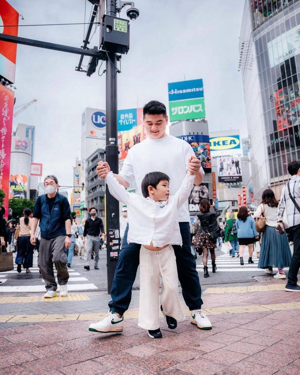 potret Chef Arnold berlibur ke Jepang bersama keluarga (instagram.com/tiffanysoetanto)