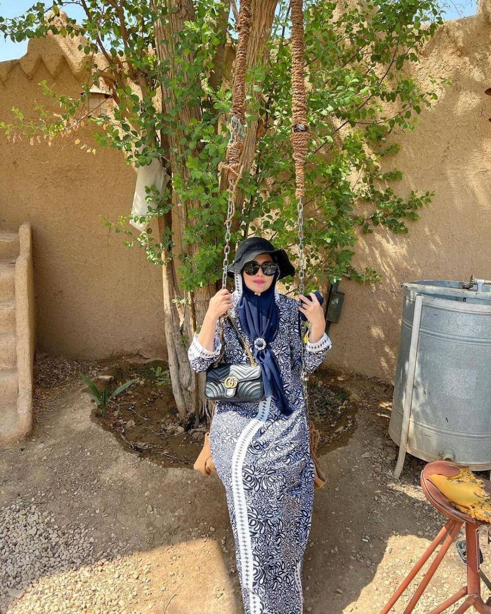 Juliana Moechtar dan suami di Museum Alamoudi Makkah (Instagram.com/julianamoechtar/)