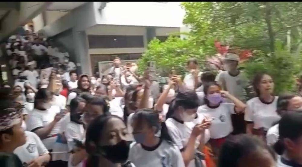Demo di SMP N 5 Denpasar. (DokIDNTimes/Tangkapan layar video)