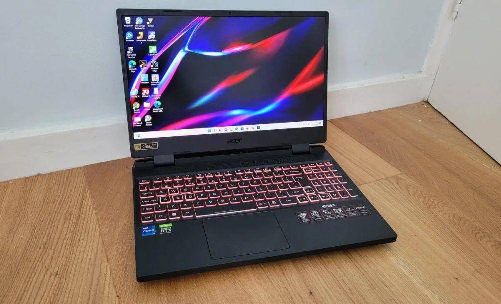 potret Acer Nitro 5 (2022) (trustedreviews.com)
