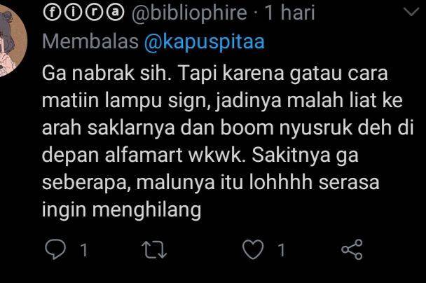 belajar naik motor (twitter.com/@bibliophire)