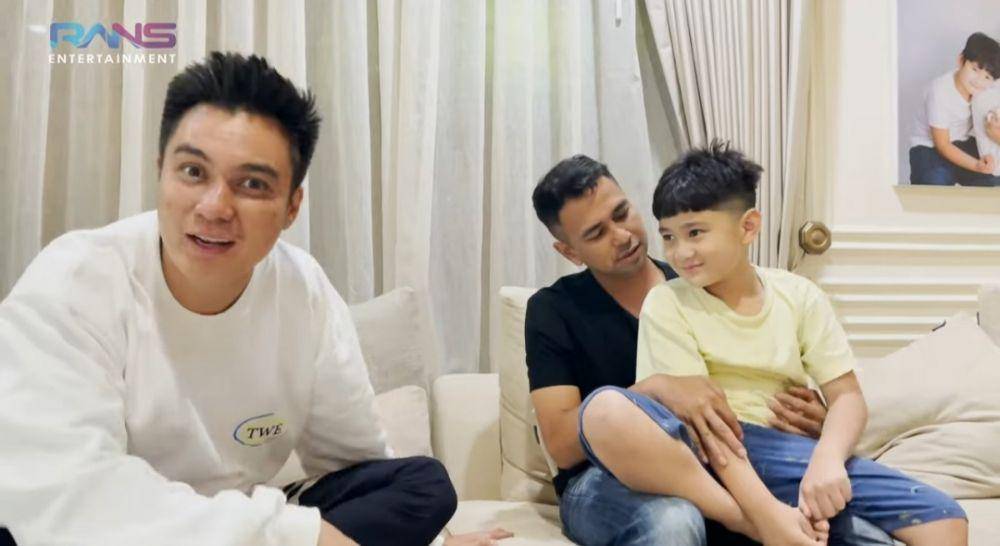 Baim Wong minta nasihat Raffi Ahmad. (dok. youtube.com/Rans Entertainment)