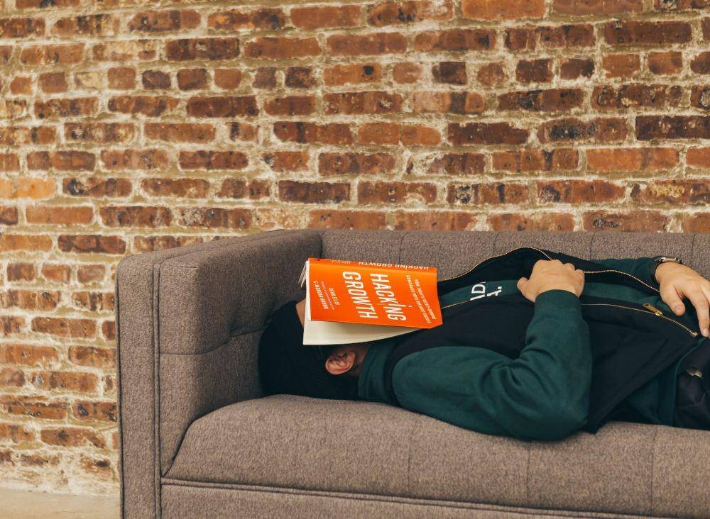 ilustrasi cara cepat tidur (unsplash.com/No Revisions)