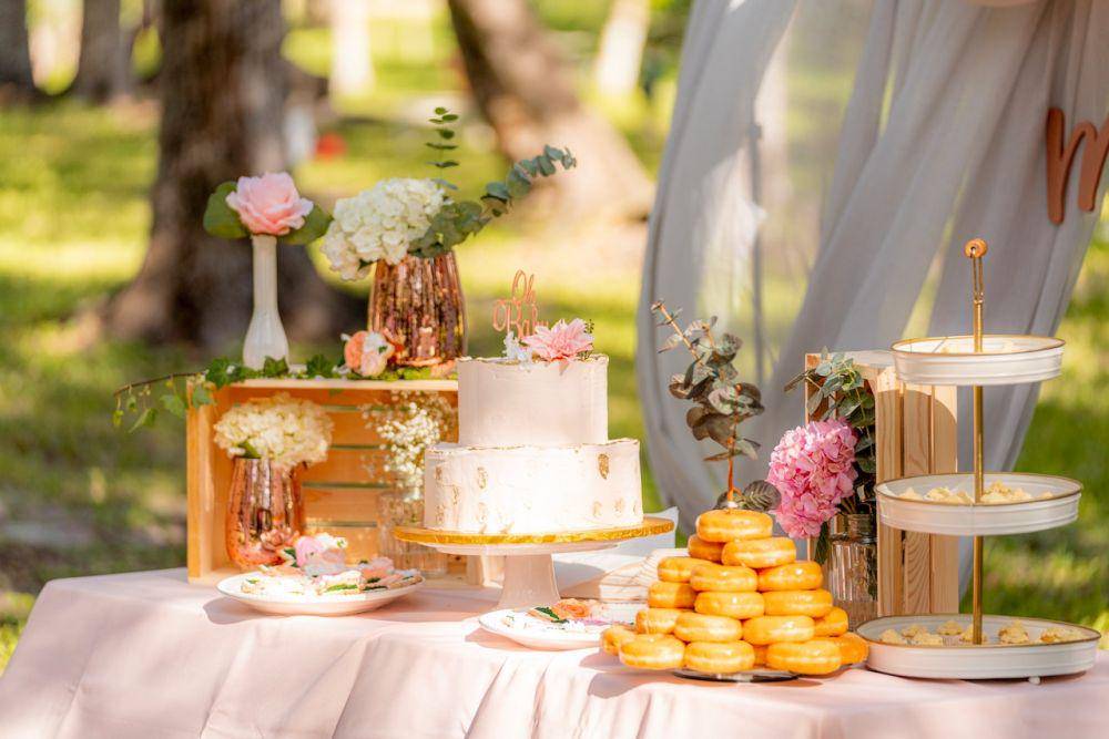 ilustrasi area dessert table (pexels.com/Paola Vasquez)