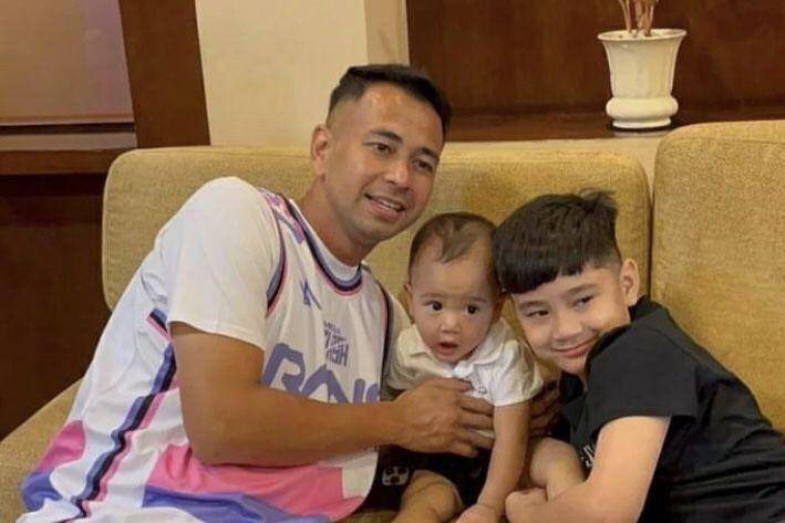 Rayyanza dan Rafathar dukung Raffi Ahmad (instagram.com/raffinagita1717)