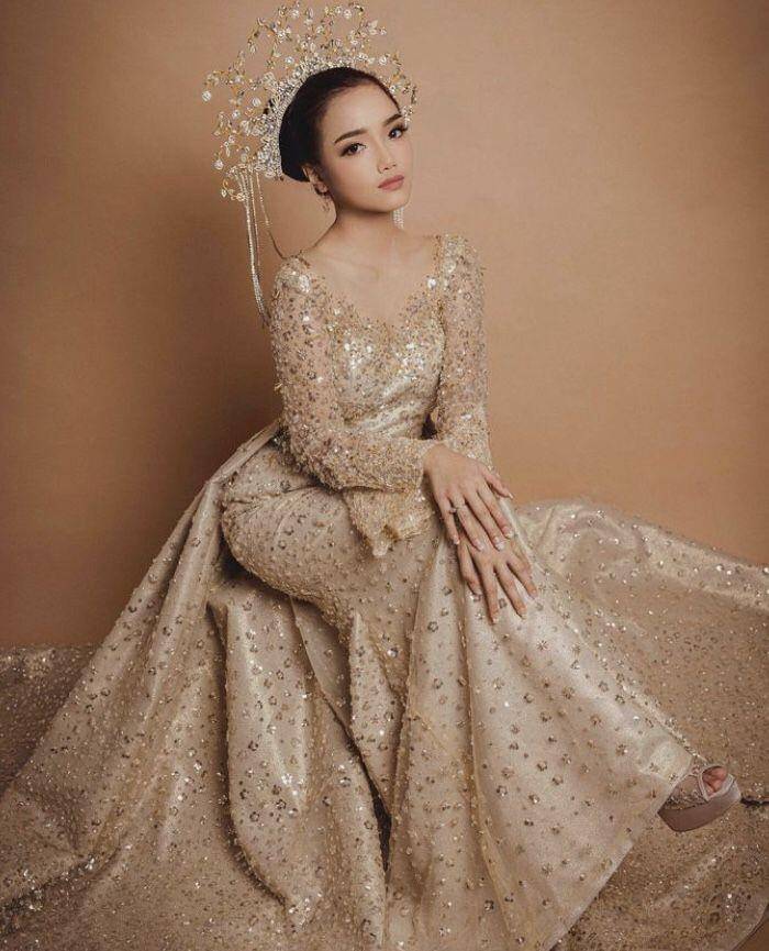 Fuji aldo (instagram.com/victoria_makeupatelier)