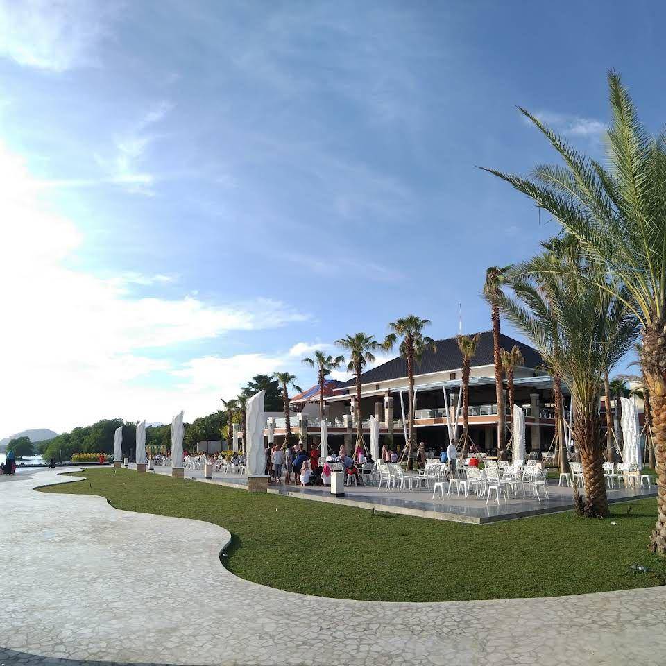 Hotel and Resort Utama Raya (utama-raya.business.site)