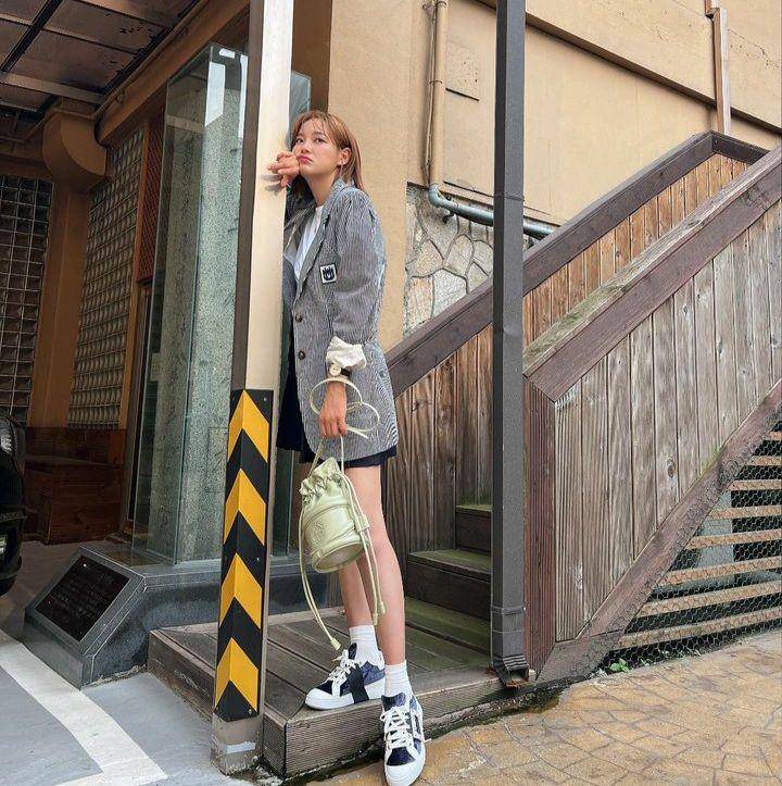 ootd Kim Sejeong (instagram.com/clean_0828)