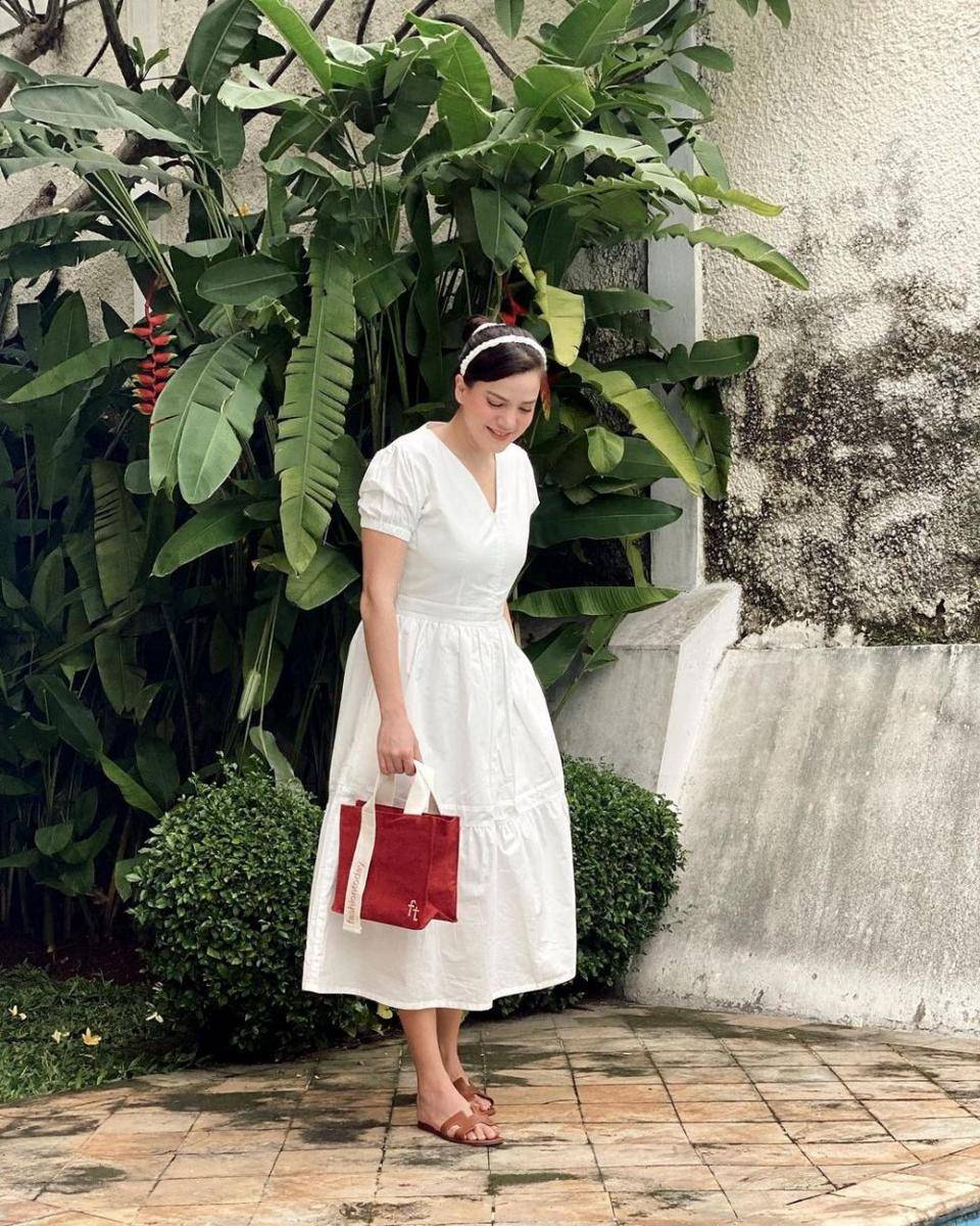 Poplin dress ala Alice Norin (instagram.com/alicenorin)