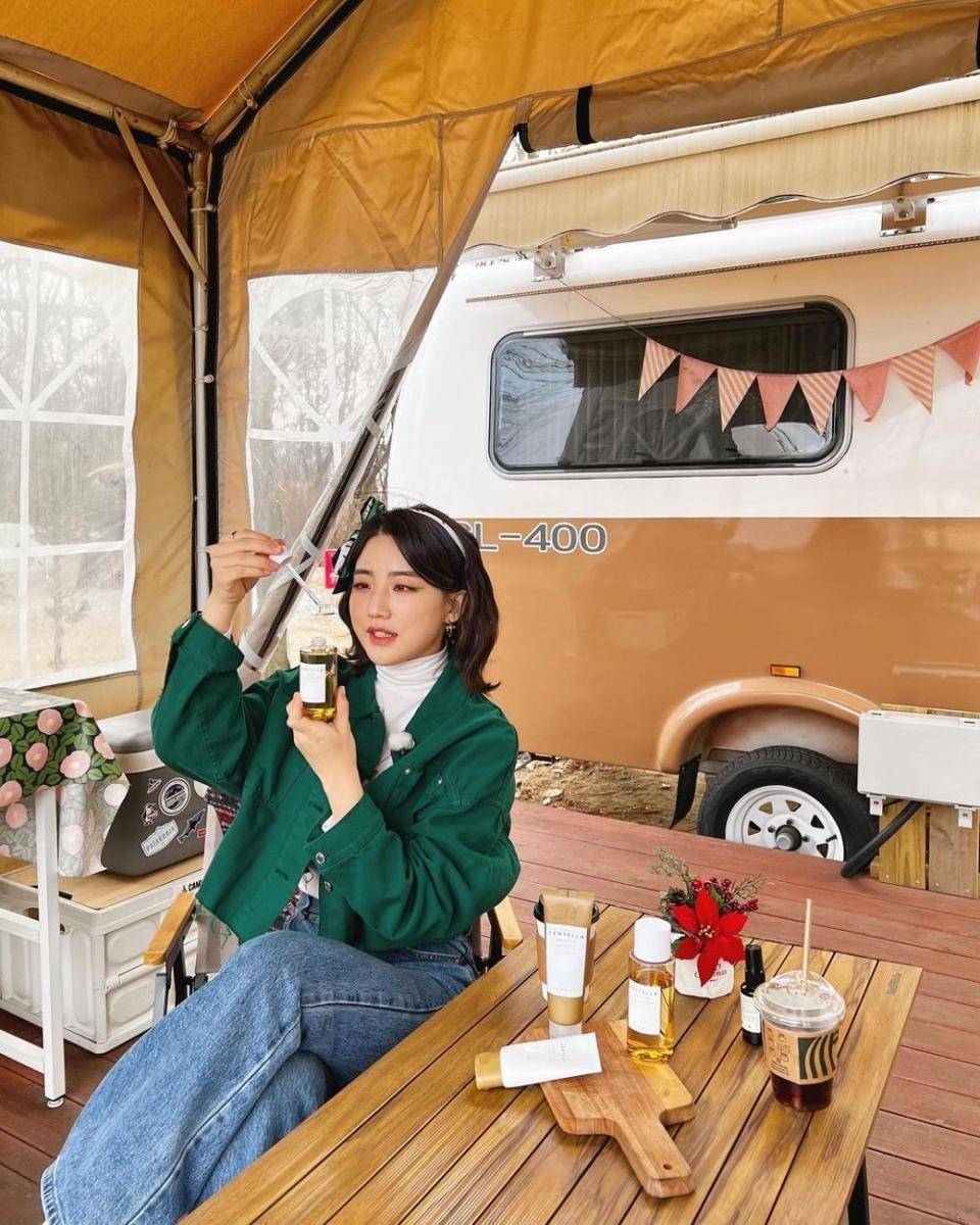 Korean style ala Han Yoo Ra (instagram.com/big_miss_han)